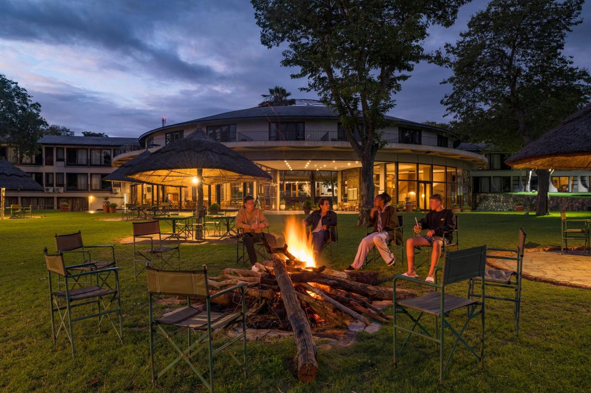 Hwange Safari Lodge Dete Eksteriør billede